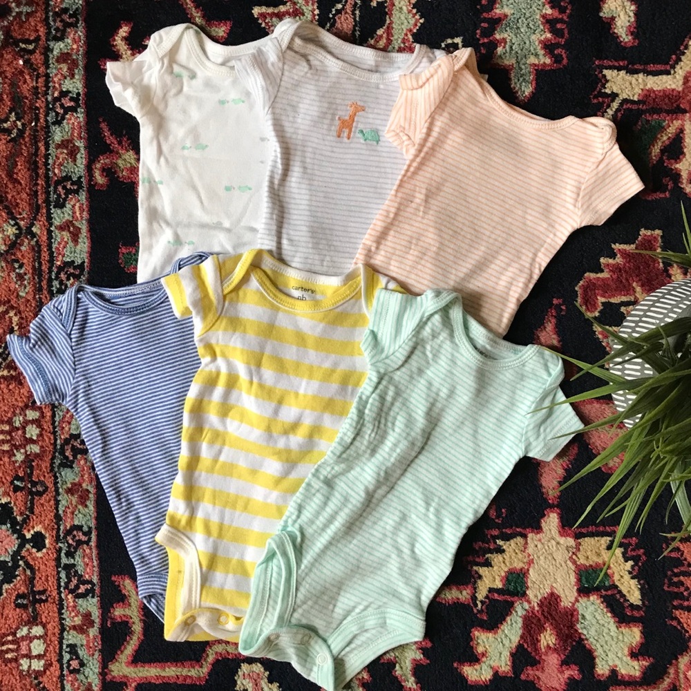 Bundle of 6 bodysuits